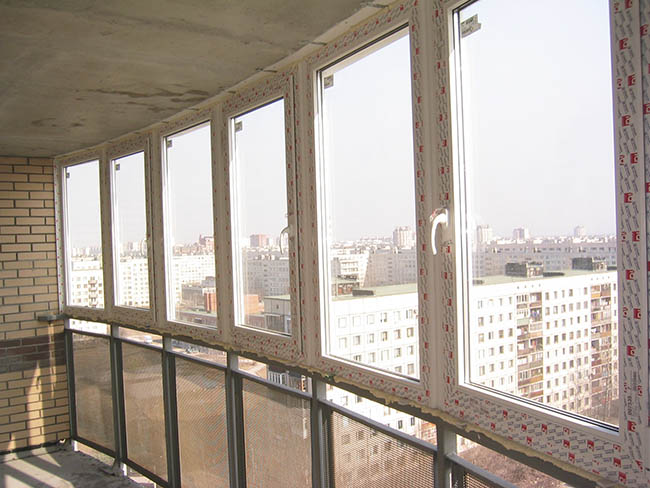 Недорогое остекление общего балкона Щербинка
